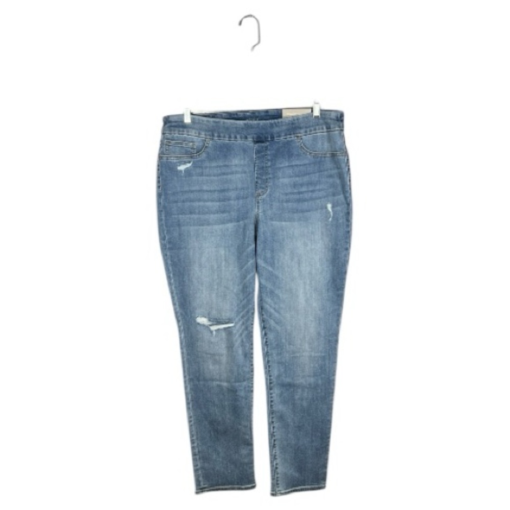Chicos destructed pull on jeggings size 3